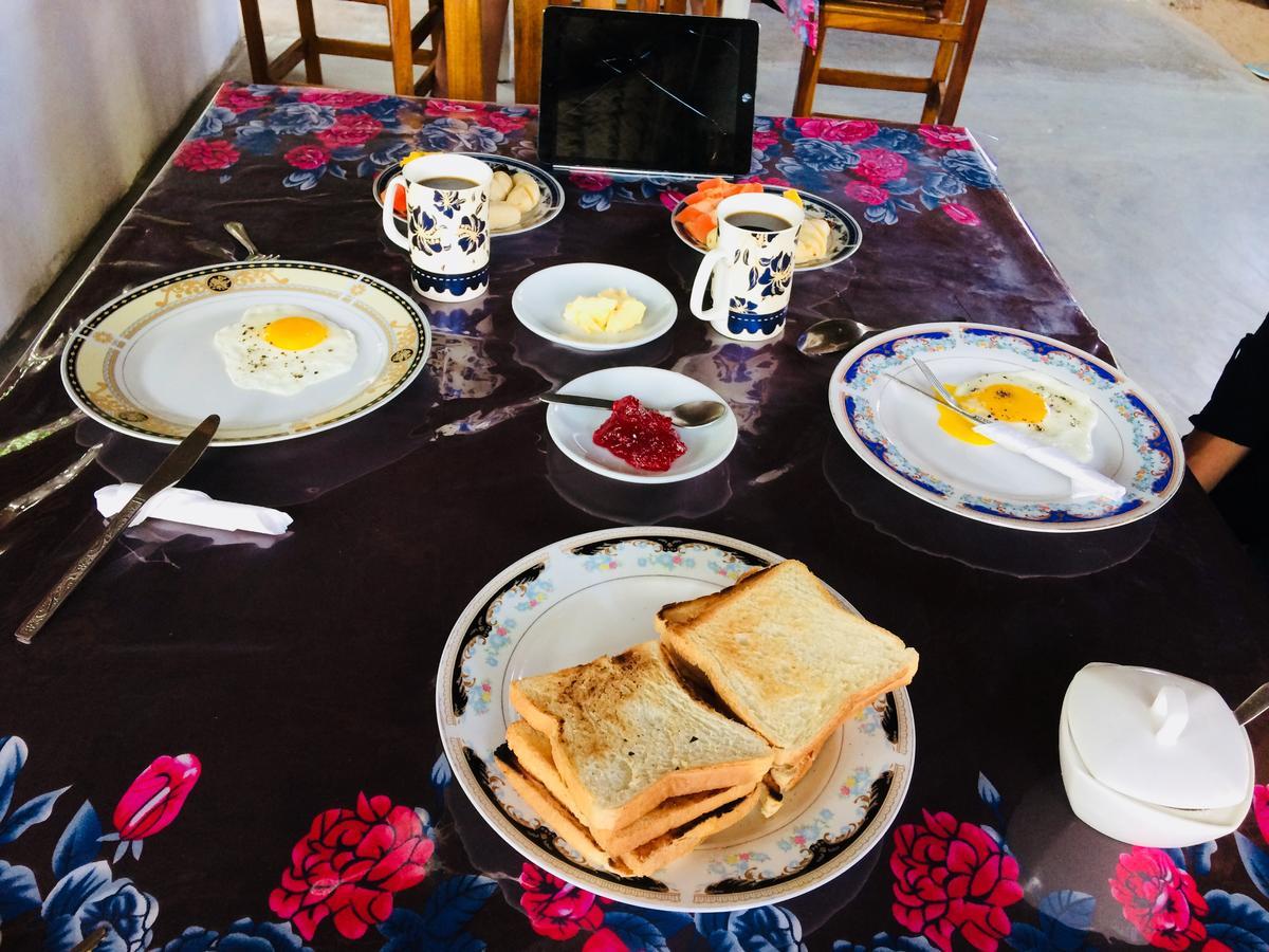 Tropicana Home Stay Vịnh Arugam Ngoại thất bức ảnh