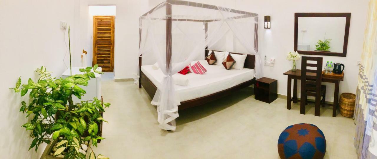 Tropicana Home Stay Vịnh Arugam Ngoại thất bức ảnh