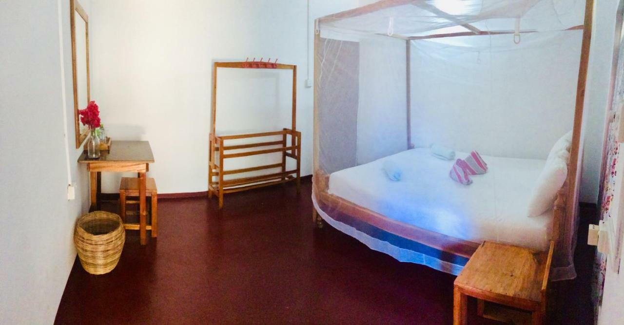 Tropicana Home Stay Vịnh Arugam Ngoại thất bức ảnh