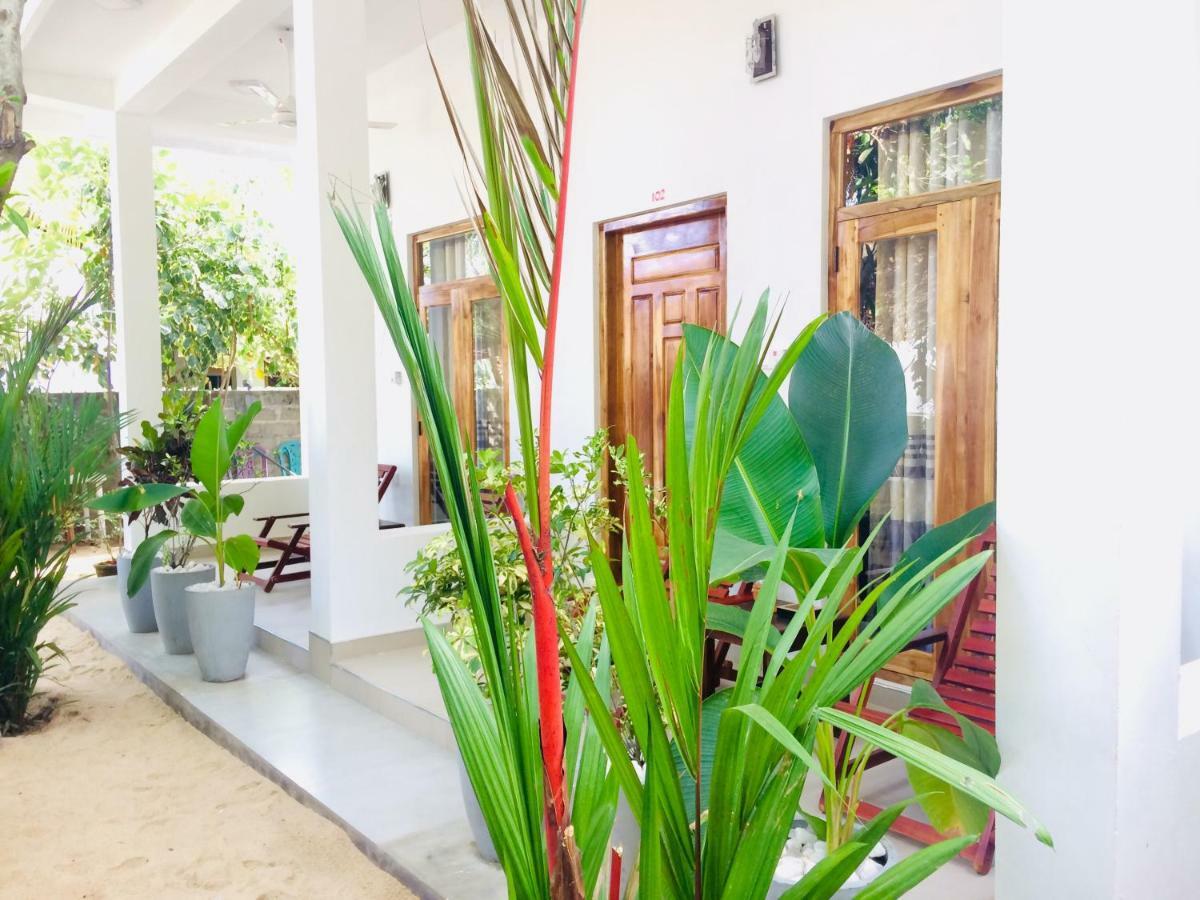 Tropicana Home Stay Vịnh Arugam Ngoại thất bức ảnh