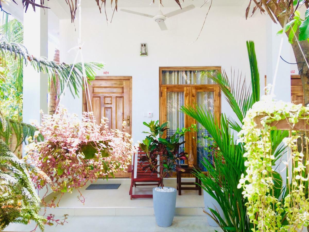 Tropicana Home Stay Vịnh Arugam Ngoại thất bức ảnh