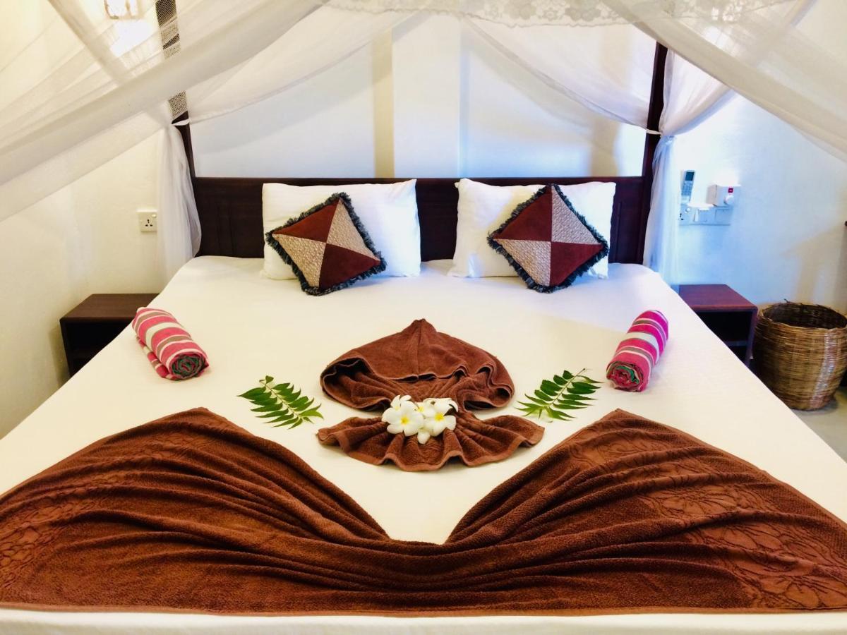 Tropicana Home Stay Vịnh Arugam Ngoại thất bức ảnh